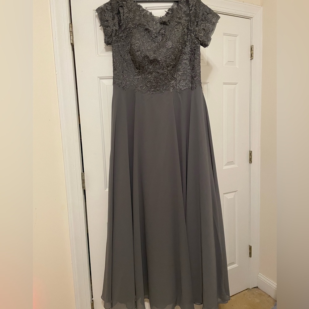 Elegant Charcoal Lace Maxi Dress